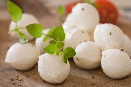 can you freeze mozzarella cheese
