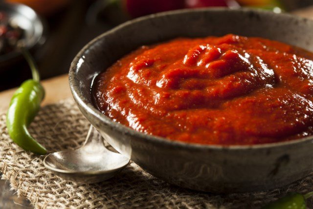 homemade sriracha sauce