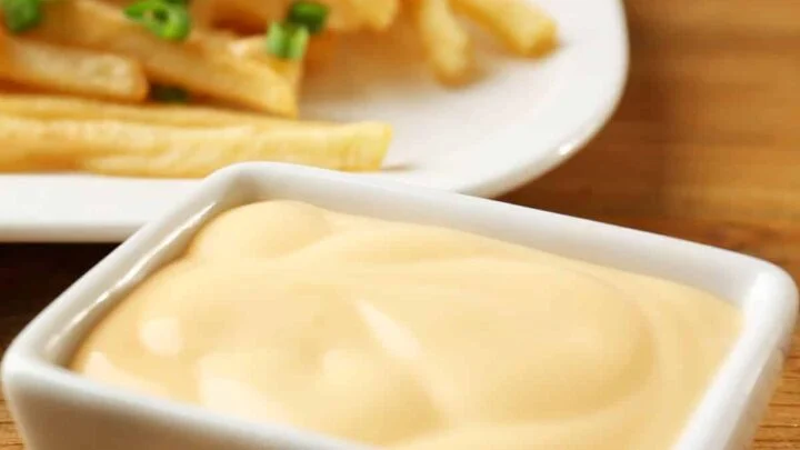 cheese dip in serving bowl-leancleanandbrie.com